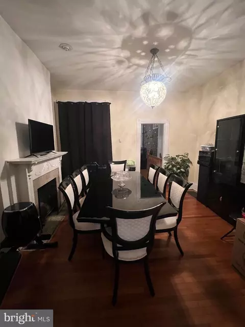 Dining - 2014 Park Ave, Baltimore, MD 21217 photo 1 of 1