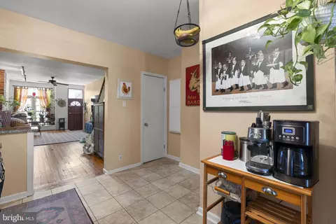 Entry Way - 1702 Jackson St, Baltimore, MD 21230 photo 6 of 7