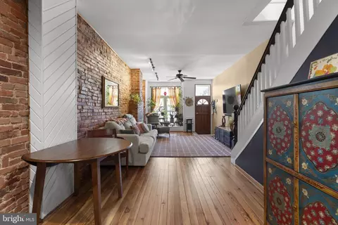 Entry Way - 1702 Jackson St, Baltimore, MD 21230 photo 2 of 7