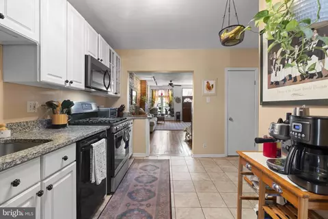 Entry Way - 1702 Jackson St, Baltimore, MD 21230 photo 5 of 7