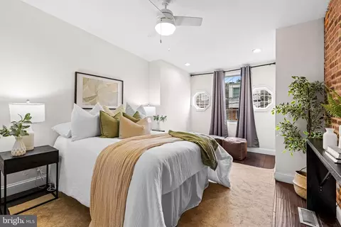 Bedroom - 637 S Belnord Ave, Baltimore, MD 21224 photo 1 of 5