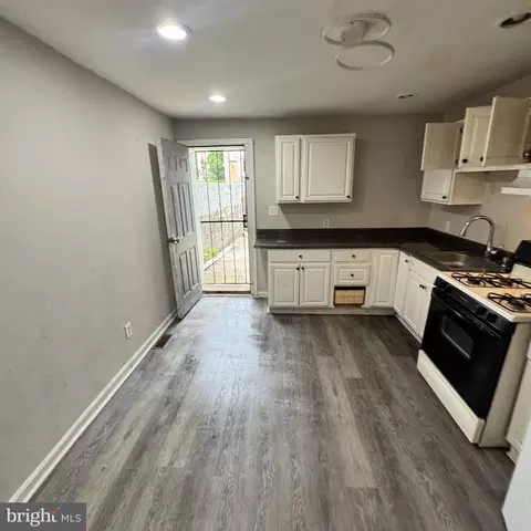 Entry Way - 1816 Mchenry St, Baltimore, MD 21223 photo 3 of 6