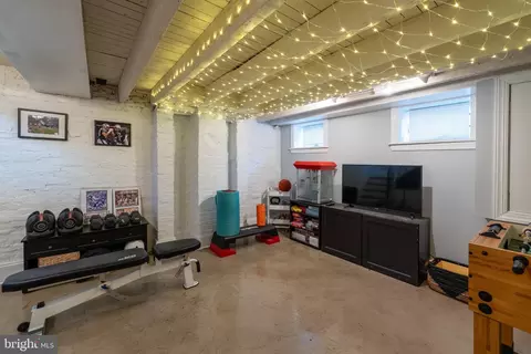 Entry Way - 17 E Ostend St, Baltimore, MD 21230 photo 6 of 6