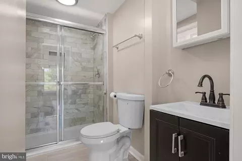 Bath - 1413 Eager St, Baltimore, MD 21205 photo 1 of 4