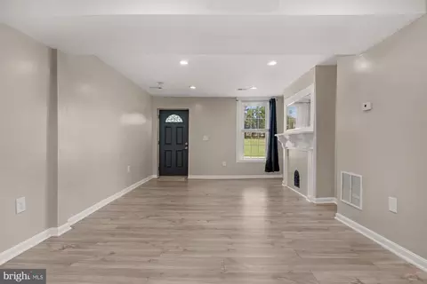 Living - 1413 Eager St, Baltimore, MD 21205 photo 1 of 3