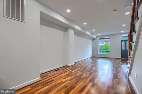 Living - 4329 Falls Rd, Baltimore, MD 21211 photo 2 of 4