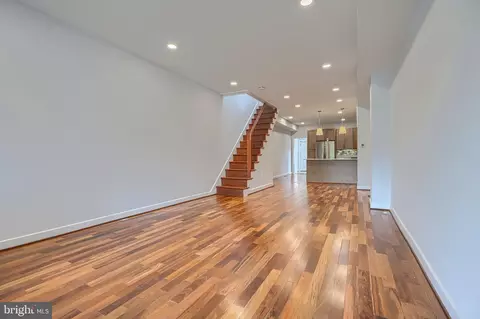Living - 4329 Falls Rd, Baltimore, MD 21211 photo 4 of 4