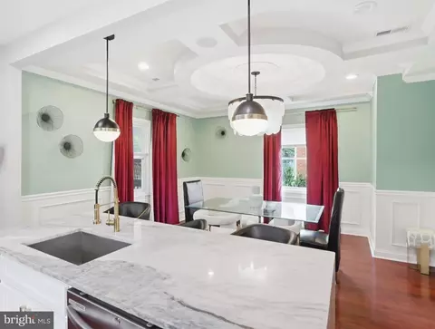 Dining - 4216 Elderon Ave, Baltimore, MD 21215 photo 2 of 3