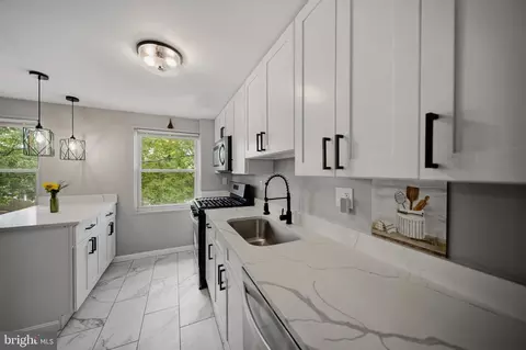 Kitchen - 1370 Limit Ave, Baltimore, MD 21239 photo 5 of 5