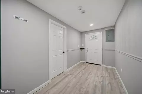 Entry Way - 1370 Limit Ave, Baltimore, MD 21239 photo 4 of 5