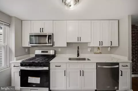 Kitchen - 1370 Limit Ave, Baltimore, MD 21239 photo 4 of 5