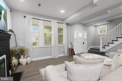 Entry Way - 2923 Silver Hill Ave, Baltimore, MD 21207 photo 2 of 13