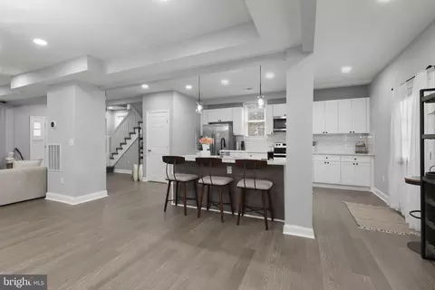 Entry Way - 2923 Silver Hill Ave, Baltimore, MD 21207 photo 7 of 13