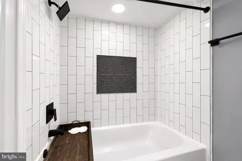 Bath - 2923 Silver Hill Ave, Baltimore, MD 21207 photo 5 of 6