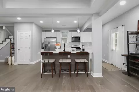 Entry Way - 2923 Silver Hill Ave, Baltimore, MD 21207 photo 6 of 13