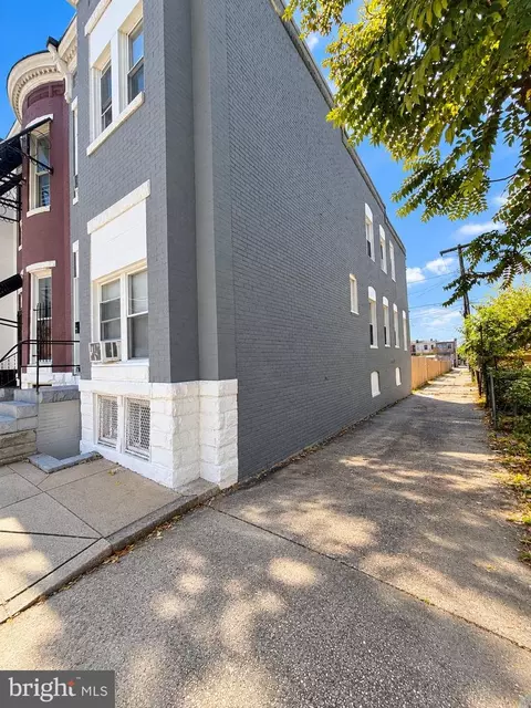 32 N Pulaski St, Baltimore, MD 21223 photo 2