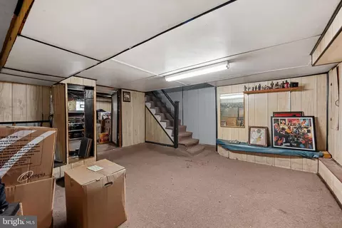 Entry Way - 5110 Chalgrove Ave, Baltimore, MD 21215 photo 7 of 7
