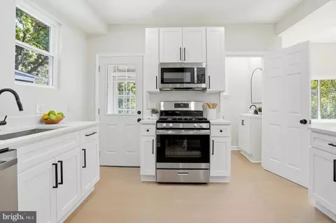 Kitchen - 609 Hollen Rd, Baltimore, MD 21212 photo 1 of 1