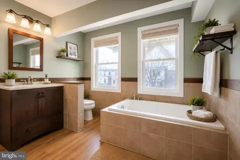 Bath - 1520 Byrd St, Baltimore, MD 21230 photo 2 of 4
