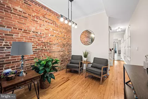 Entry Way - 1264 Battery Ave, Baltimore, MD 21230 photo 1 of 2