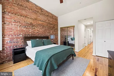 Bedroom - 1264 Battery Ave, Baltimore, MD 21230 photo 4 of 5