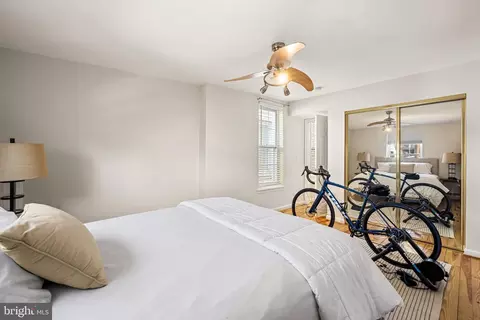 Bedroom - 1264 Battery Ave, Baltimore, MD 21230 photo 2 of 5