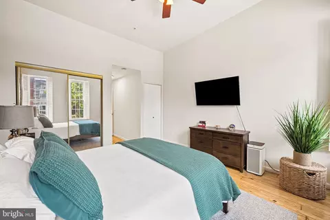 Bedroom - 1264 Battery Ave, Baltimore, MD 21230 photo 5 of 5