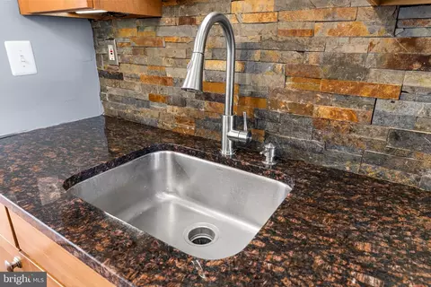 Kitchen - 41 E Hamburg St, Baltimore, MD 21230 photo 2 of 4