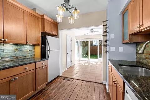 Kitchen - 41 E Hamburg St, Baltimore, MD 21230 photo 4 of 4