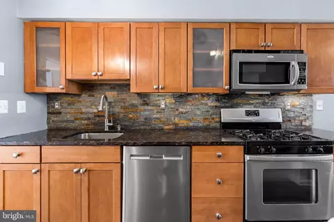 Kitchen - 41 E Hamburg St, Baltimore, MD 21230 photo 3 of 4