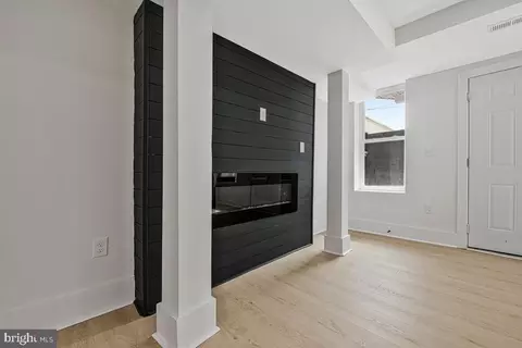 Entry Way - 345 Robert St, Baltimore, MD 21217 photo 1 of 12