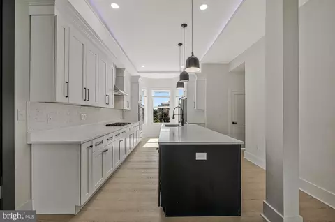 Entry Way - 345 Robert St, Baltimore, MD 21217 photo 7 of 12