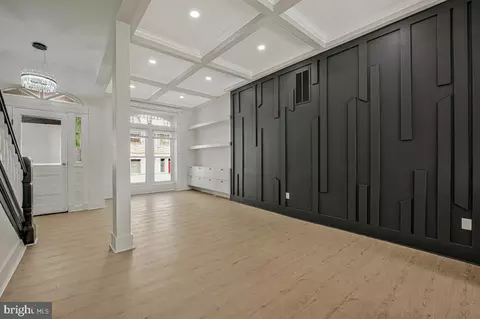 Living - 345 Robert St, Baltimore, MD 21217 photo 3 of 5