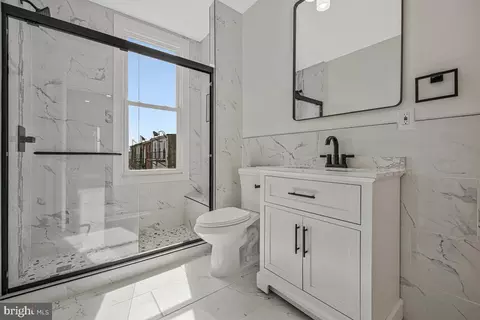 Bath - 345 Robert St, Baltimore, MD 21217 photo 1 of 5