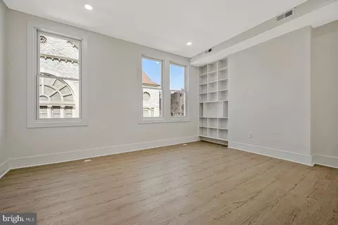 Living - 345 Robert St, Baltimore, MD 21217 photo 5 of 5