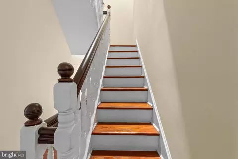 Entry Way - 2500 N Calvert St, Baltimore, MD 21218 photo 5 of 6