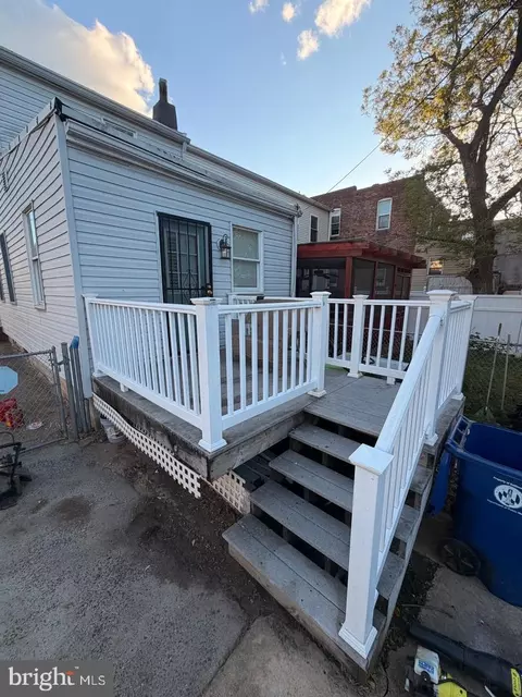 Exterior - 444 E Patapsco Ave, Baltimore, MD 21225 photo 2 of 6