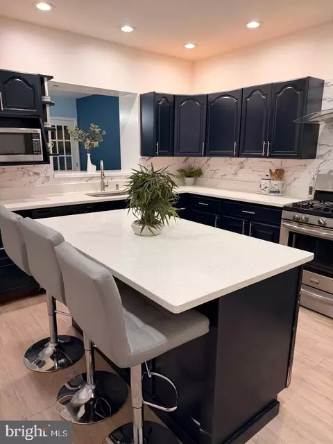 Kitchen - 444 E Patapsco Ave, Baltimore, MD 21225 photo 1 of 2