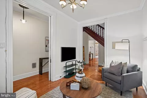 Living - 2926 E Baltimore St, Baltimore, MD 21224 photo 2 of 4
