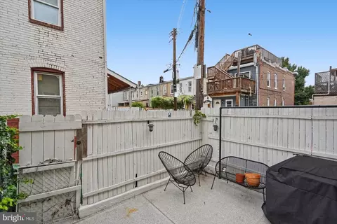 Exterior - 2926 E Baltimore St, Baltimore, MD 21224 photo 2 of 4