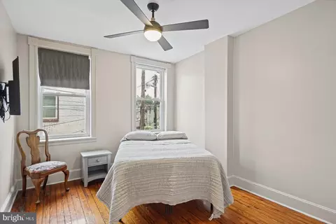 Bedroom - 2926 E Baltimore St, Baltimore, MD 21224 photo 4 of 4