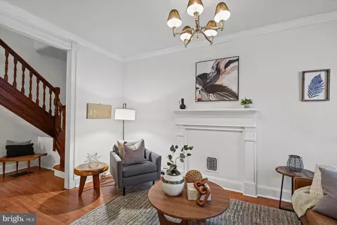 Living - 2926 E Baltimore St, Baltimore, MD 21224 photo 4 of 4