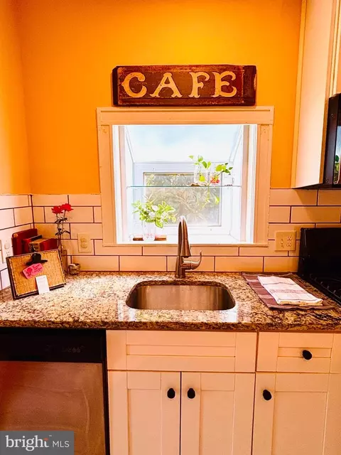 Kitchen - 3102 White Ave, Baltimore, MD 21214 photo 3 of 5