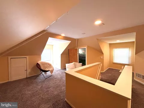 Entry Way - 3102 White Ave, Baltimore, MD 21214 photo 6 of 7