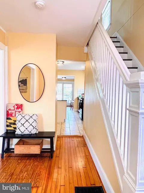 Entry Way - 3102 White Ave, Baltimore, MD 21214 photo 2 of 7