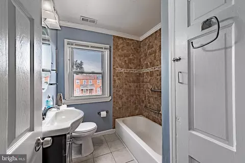 Bath - 5358 Cuthbert Ave, Baltimore, MD 21215 photo 1 of 3