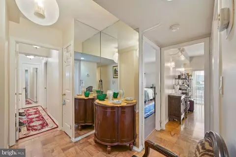 Entry Way - 3601 Clarks Ln #314, Baltimore, MD 21215 photo 2 of 3