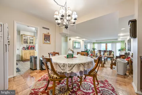 Dining - 3601 Clarks Ln #314, Baltimore, MD 21215 photo 2 of 2