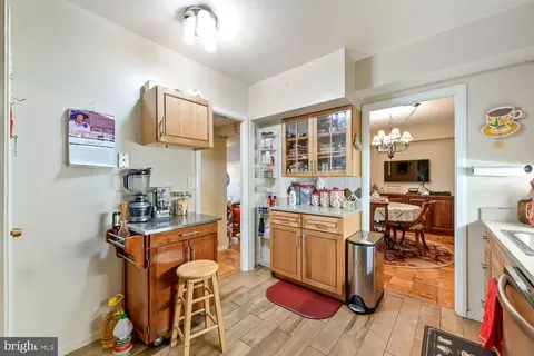 Kitchen - 3601 Clarks Ln #314, Baltimore, MD 21215 photo 2 of 4