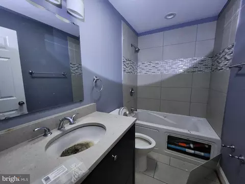 Bath - 2036 E Fayette St, Baltimore, MD 21231 photo 5 of 8